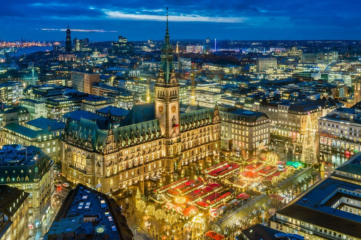 Hamburg Christmas Market at night