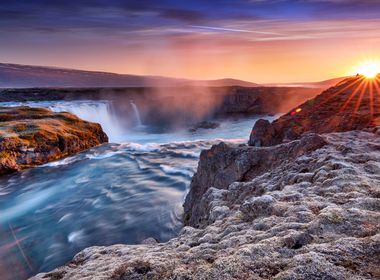 Natural Wonders & Wildlife of Iceland thumbnail