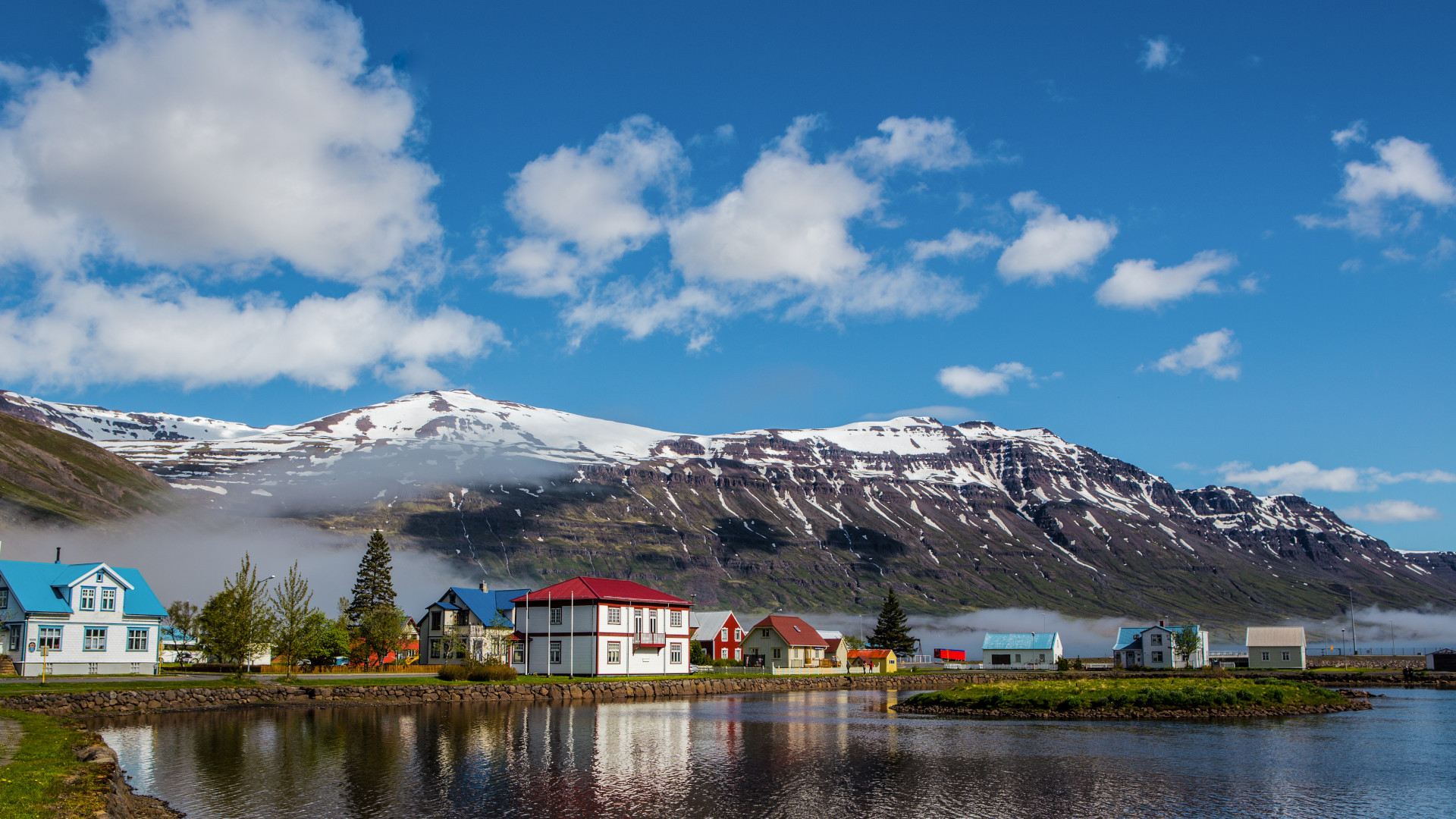 Natural Wonders & Wildlife of Iceland